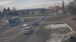 Křižovatka ulic Velká Dlážka a Polní