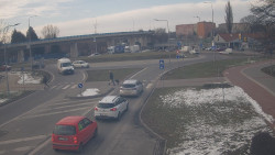 Křižovatka ulic Velká Dlážka a Polní