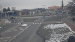 Křižovatka ulic Velká Dlážka a Polní