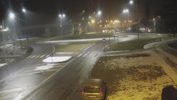 Křižovatka ulic Velká Dlážka a Polní