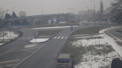 Křižovatka ulic Velká Dlážka a Polní