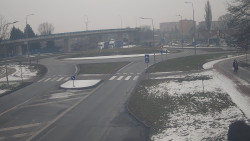 Křižovatka ulic Velká Dlážka a Polní