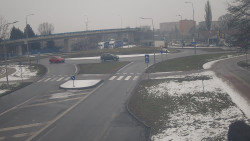 Křižovatka ulic Velká Dlážka a Polní