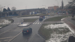 Křižovatka ulic Velká Dlážka a Polní