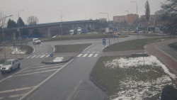 Křižovatka ulic Velká Dlážka a Polní