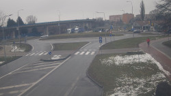 Křižovatka ulic Velká Dlážka a Polní