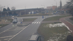 Křižovatka ulic Velká Dlážka a Polní