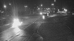 Křižovatka ulic Velká Dlážka a Polní