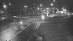 Křižovatka ulic Velká Dlážka a Polní