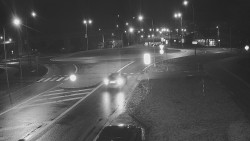 Křižovatka ulic Velká Dlážka a Polní