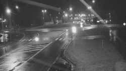 Křižovatka ulic Velká Dlážka a Polní