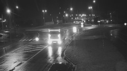 Křižovatka ulic Velká Dlážka a Polní