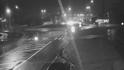 Křižovatka ulic Velká Dlážka a Polní