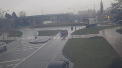 Křižovatka ulic Velká Dlážka a Polní