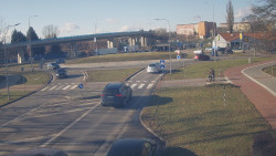 Křižovatka ulic Velká Dlážka a Polní