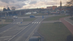 Křižovatka ulic Velká Dlážka a Polní