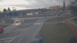 Křižovatka ulic Velká Dlážka a Polní