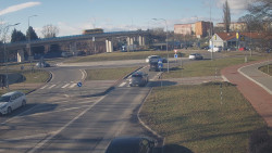 Křižovatka ulic Velká Dlážka a Polní