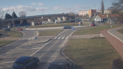 Křižovatka ulic Velká Dlážka a Polní