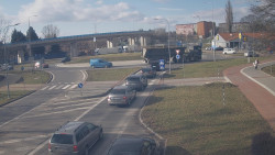 Křižovatka ulic Velká Dlážka a Polní