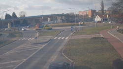 Křižovatka ulic Velká Dlážka a Polní