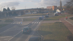 Křižovatka ulic Velká Dlážka a Polní