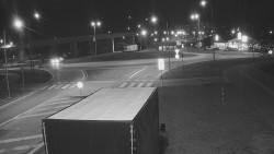 Křižovatka ulic Velká Dlážka a Polní