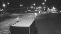 Křižovatka ulic Velká Dlážka a Polní