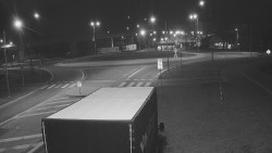 Křižovatka ulic Velká Dlážka a Polní