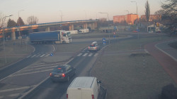 Křižovatka ulic Velká Dlážka a Polní