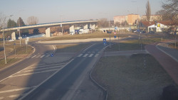 Křižovatka ulic Velká Dlážka a Polní