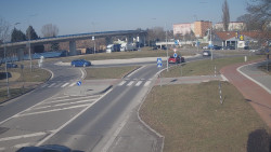 Křižovatka ulic Velká Dlážka a Polní