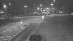 Křižovatka ulic Velká Dlážka a Polní