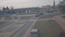 Křižovatka ulic Velká Dlážka a Polní