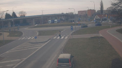 Křižovatka ulic Velká Dlážka a Polní