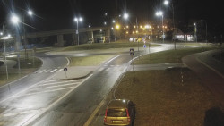 Křižovatka ulic Velká Dlážka a Polní