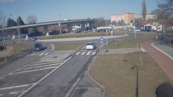 Křižovatka ulic Velká Dlážka a Polní