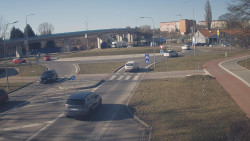 Křižovatka ulic Velká Dlážka a Polní