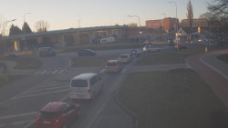 Křižovatka ulic Velká Dlážka a Polní