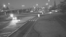 Křižovatka ulic Velká Dlážka a Polní