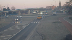 Křižovatka ulic Velká Dlážka a Polní