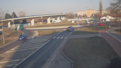 Křižovatka ulic Velká Dlážka a Polní