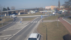 Křižovatka ulic Velká Dlážka a Polní