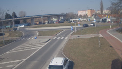 Křižovatka ulic Velká Dlážka a Polní