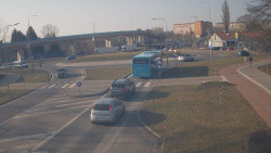 Křižovatka ulic Velká Dlážka a Polní