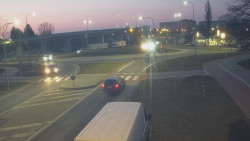 Křižovatka ulic Velká Dlážka a Polní