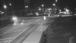 Křižovatka ulic Velká Dlážka a Polní