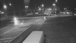 Křižovatka ulic Velká Dlážka a Polní