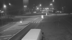 Křižovatka ulic Velká Dlážka a Polní