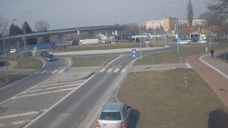 Křižovatka ulic Velká Dlážka a Polní